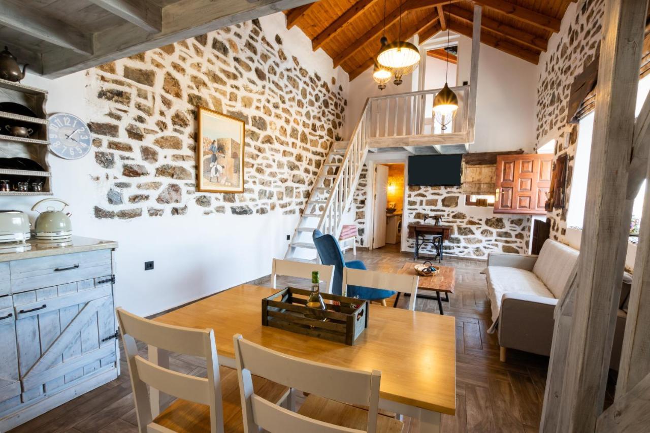 Anastasia Villa *